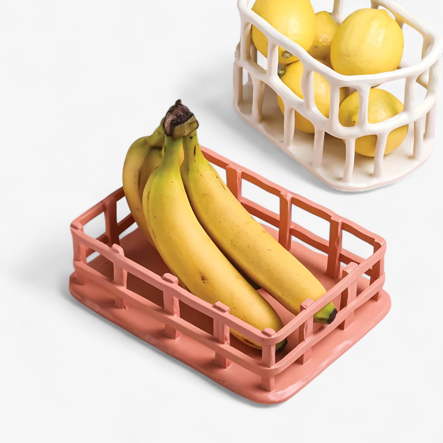 Artistische Fruchtschüssel aus Resin mit Elegantem Design