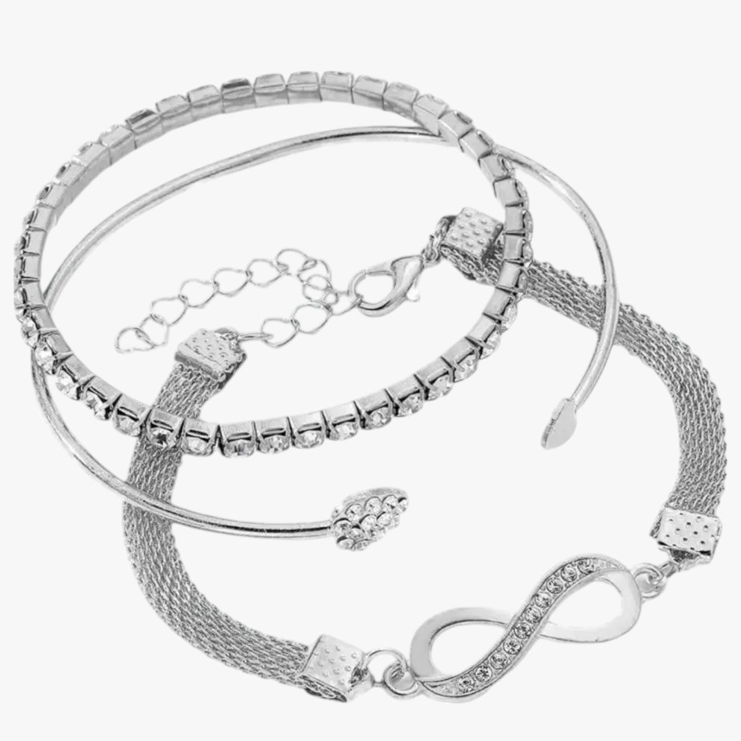 Evelynn | Elegantes Armband-Set mit Herzanhängern, mehrlagigen Ketten und funkelnden Strasssteinen