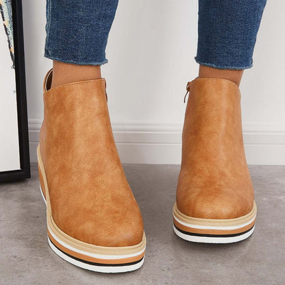 Stilvoller Keilabsatz-Stiefel – Mila