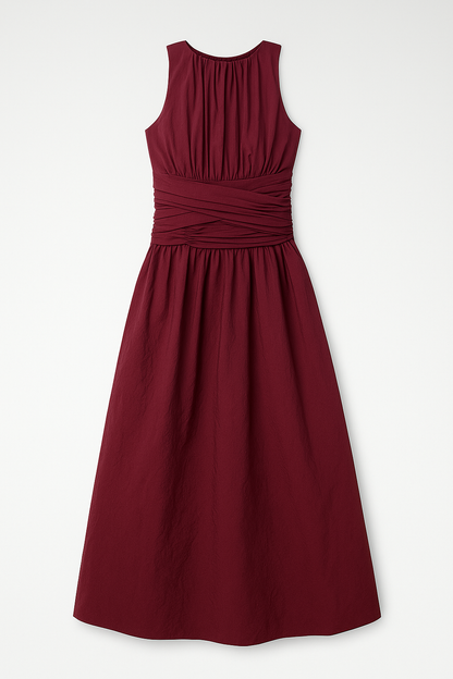 Selene | Figurbetontes Midikleid mit dünnen Trägern und seitlichem Schlitz