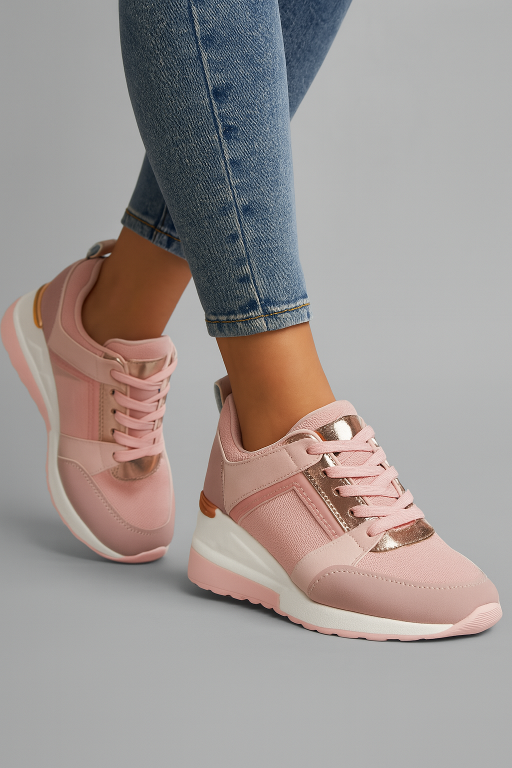 Robert | Stylische Damen Keil-Sneaker mit Metallic-Details & Komfort-Sohle