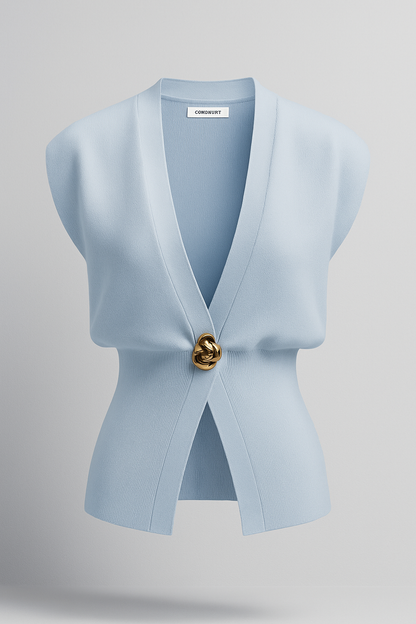 Iris |  Elegante Damen Strickweste mit Goldknopf