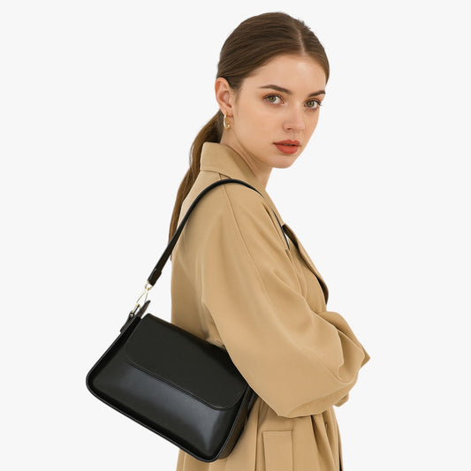 Quinn | Mini-Pochette aus PU-Kunstleder 2024