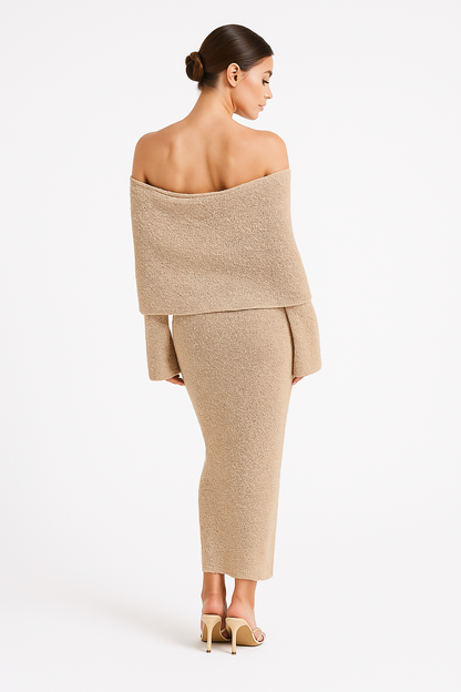Bridget | Schulterfreies Bouclé-Strick-Midikleid in Taupe