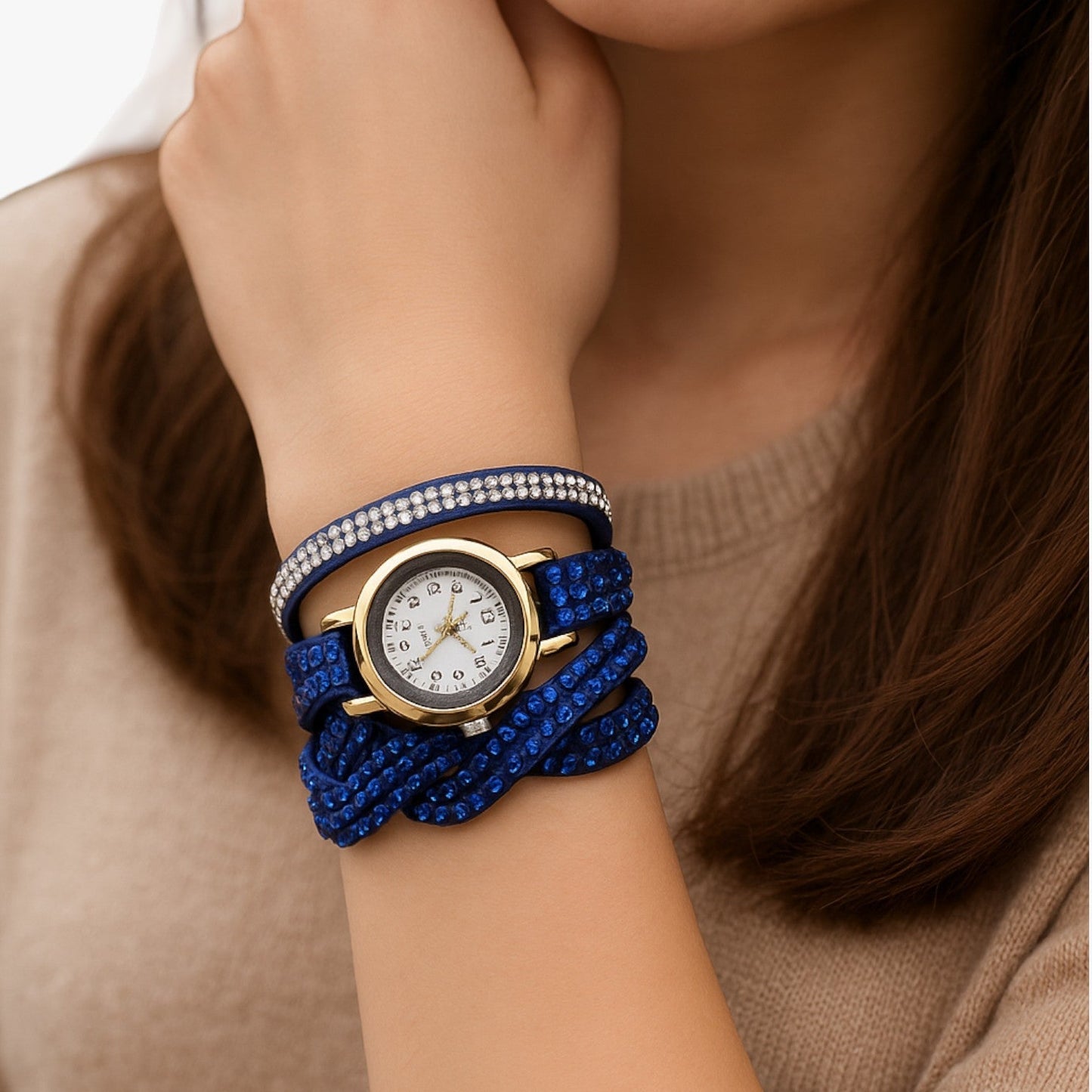 Heidi | Damenuhr mit langem Lederarmband: Eleganz und Glanz vereint