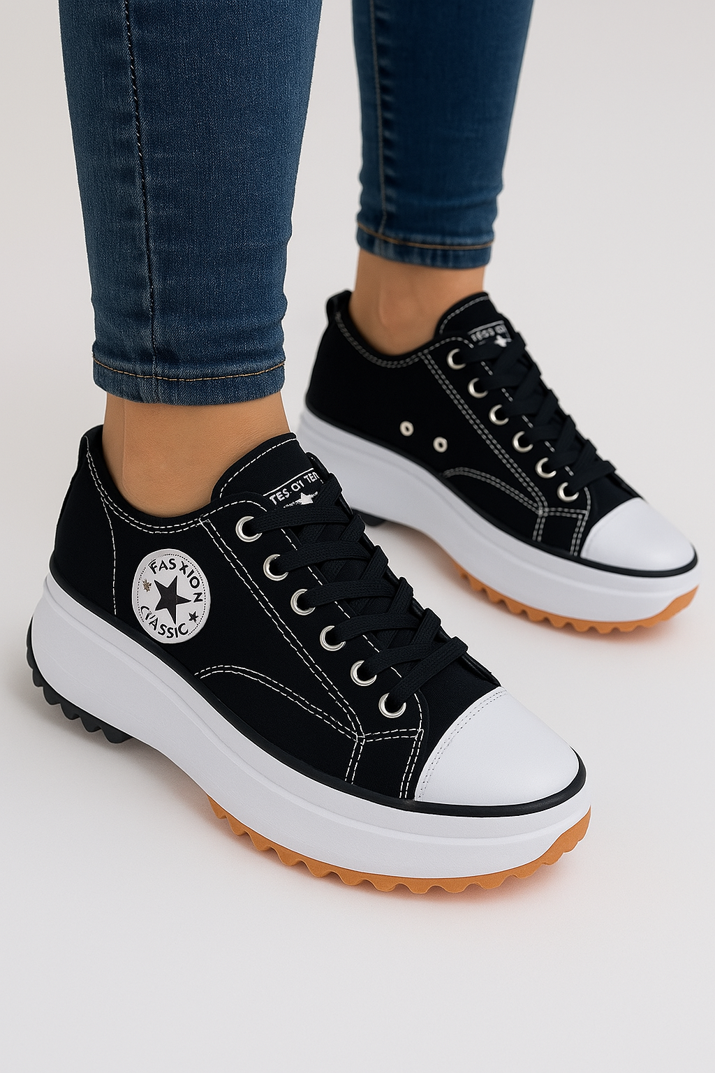 Plateau-Sneaker mit Absatz – Dalia