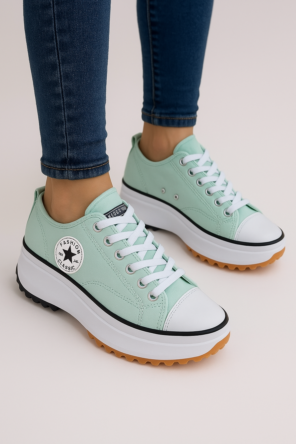 Plateau-Sneaker mit Absatz – Dalia