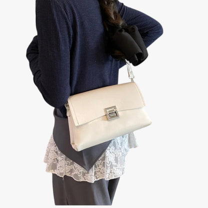 Amelia | Elegante Muschel handbag - mit luxuriöser Oberfläche für einen edlen Akzent