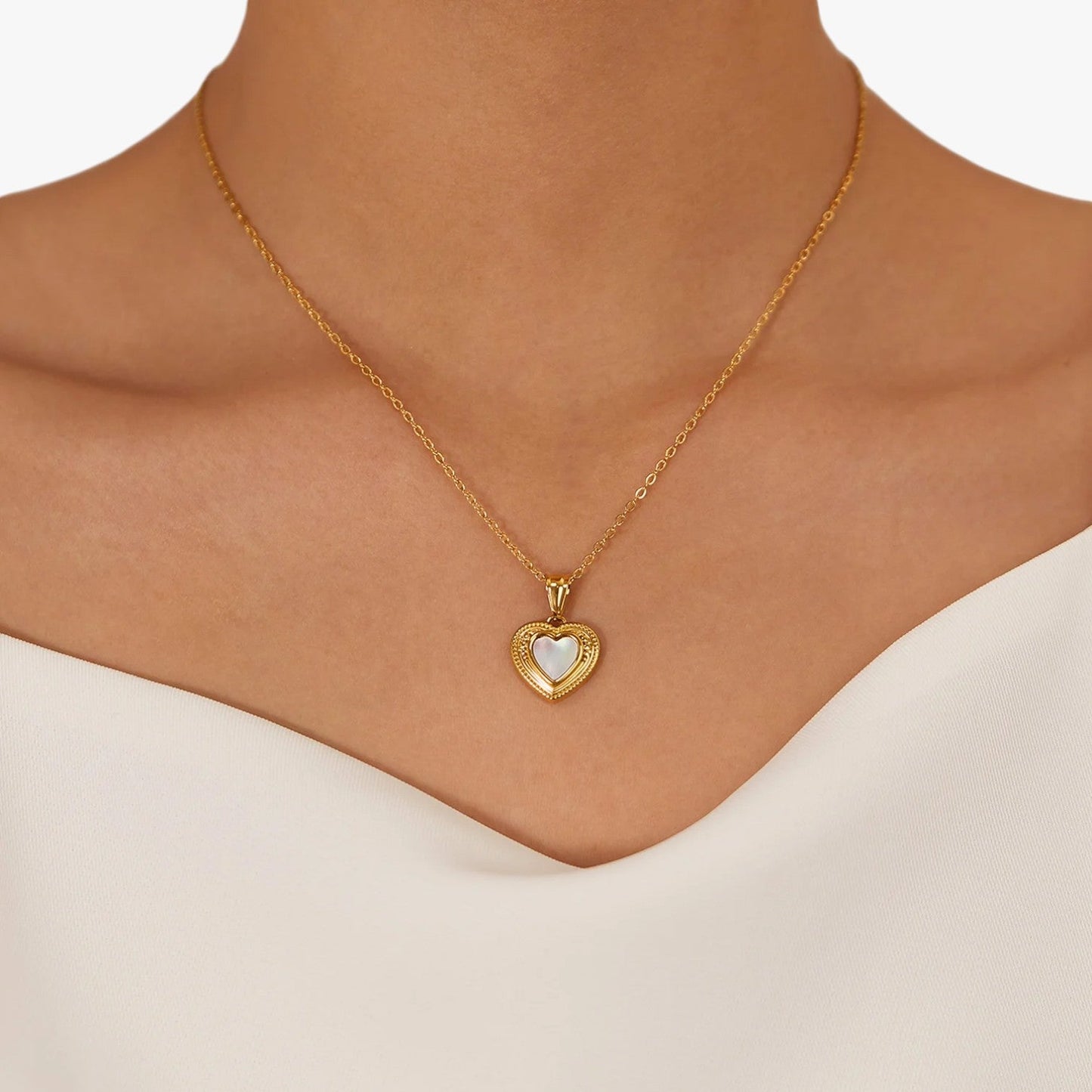 Marilyn | Herzförmige Halskette aus Perlmutt und Edelstahl