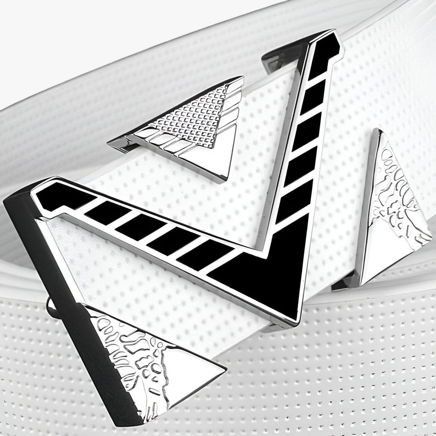 Isaac | Elegante Taillengürtel mit V-förziger goldener Schnalle