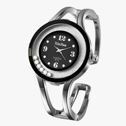 Amaia | Elegante Uhr mit Armband aus Kristall