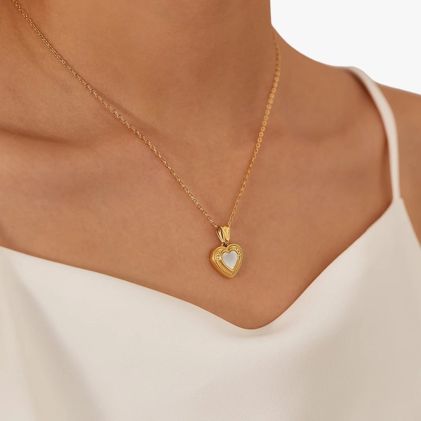 Marilyn | Herzförmige Halskette aus Perlmutt und Edelstahl