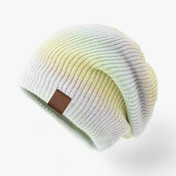Bunte Plüschstrickmütze - Gemütlich und Modisch