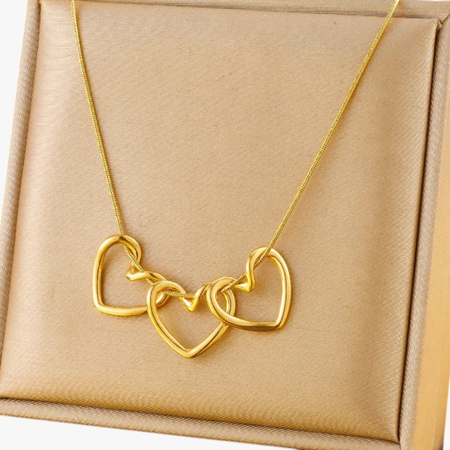 Maxine | Minimalistische Herzkette aus Gold