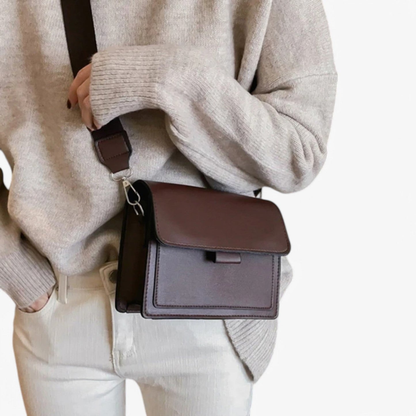 Clara | Retro- und geräumige Schultertasche mit breitem Riemen