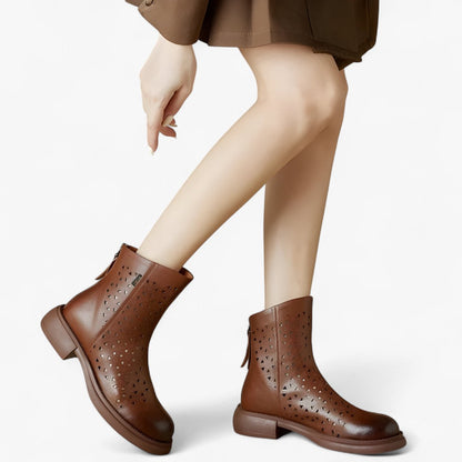 Irene | Sommerstiefel mit durchbrochenem Plateau und hinterem Reißverschluss