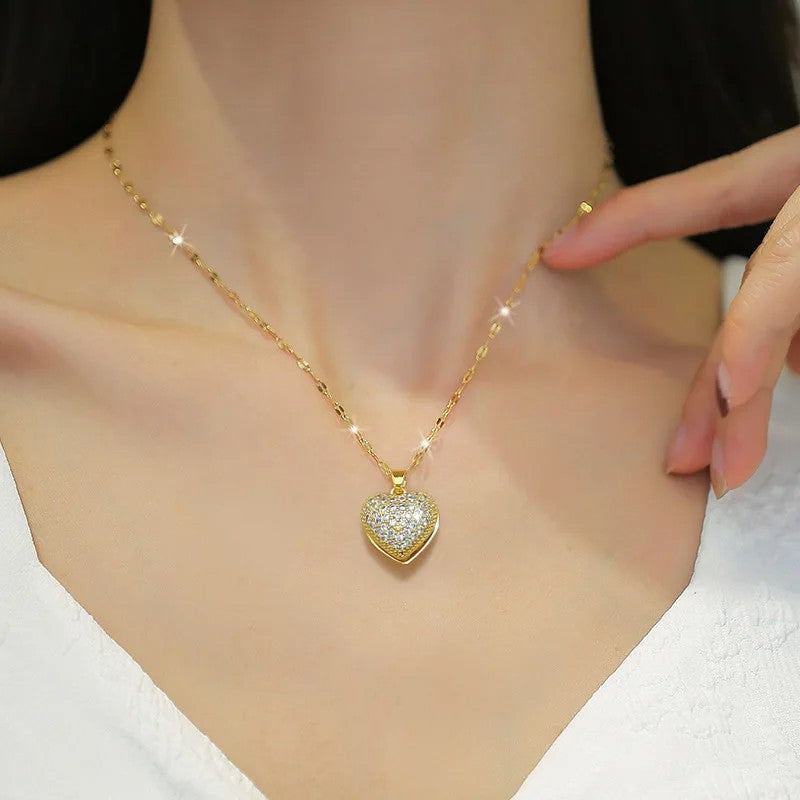 Aya | Elegante Herzform-Perlenkette