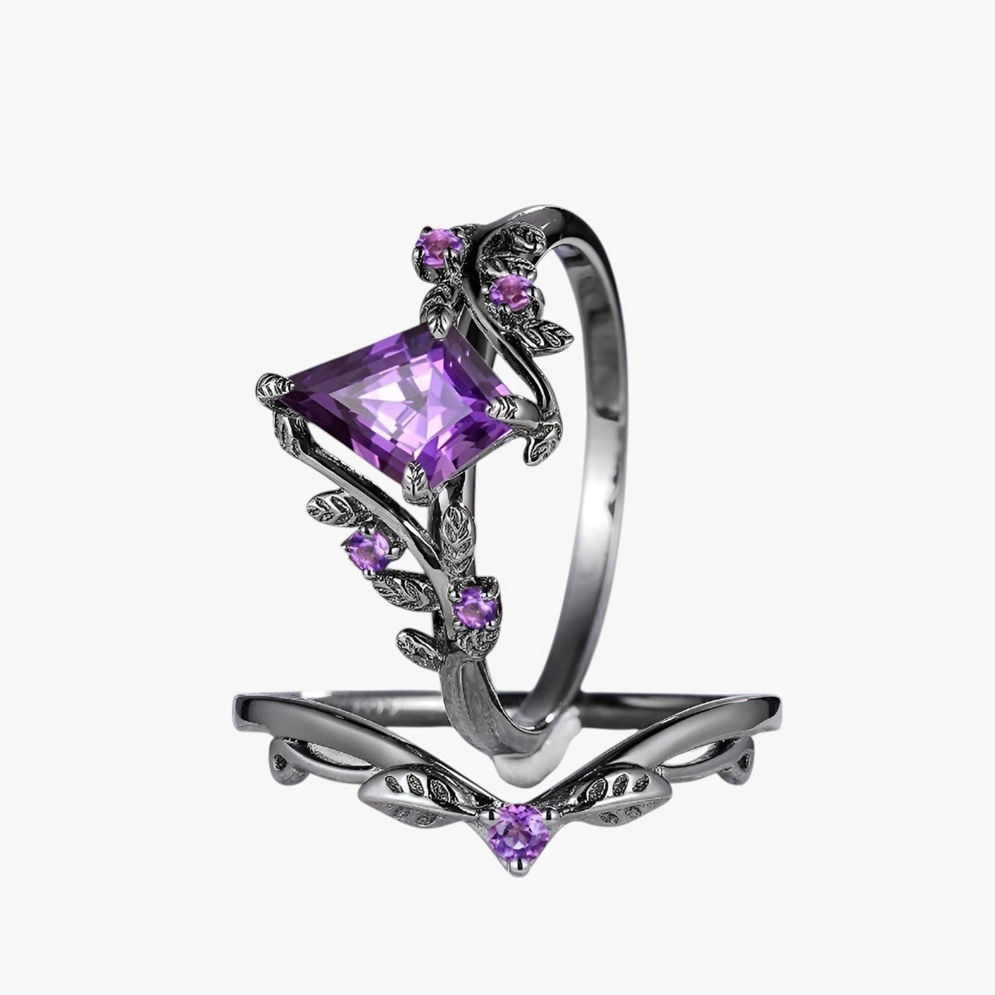 Eva | Set aus lila stapelbaren Ringen im eleganten Gothic-Stil