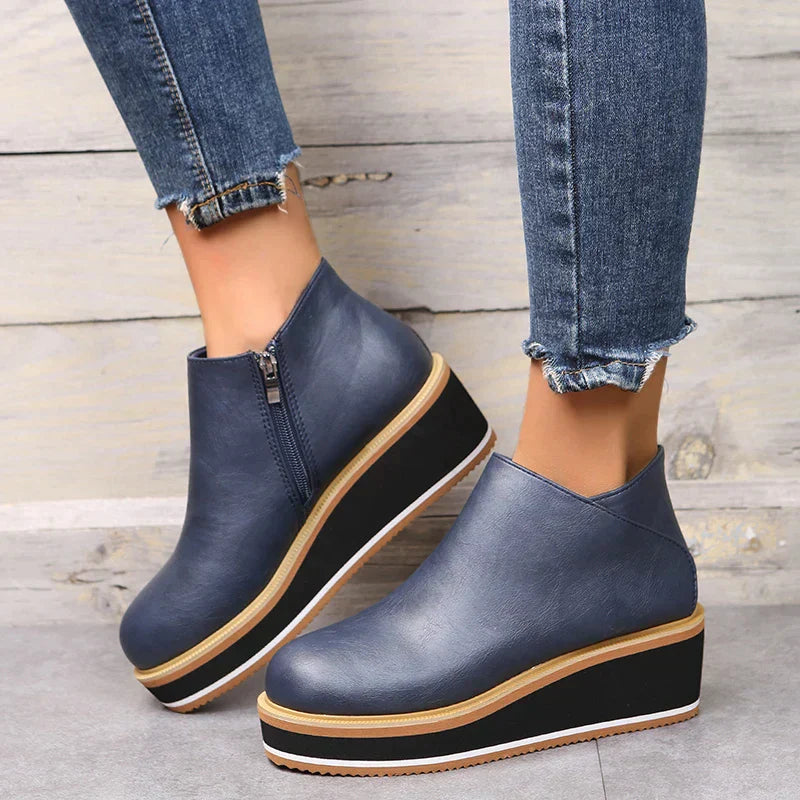 Stilvoller Keilabsatz-Stiefel – Mila