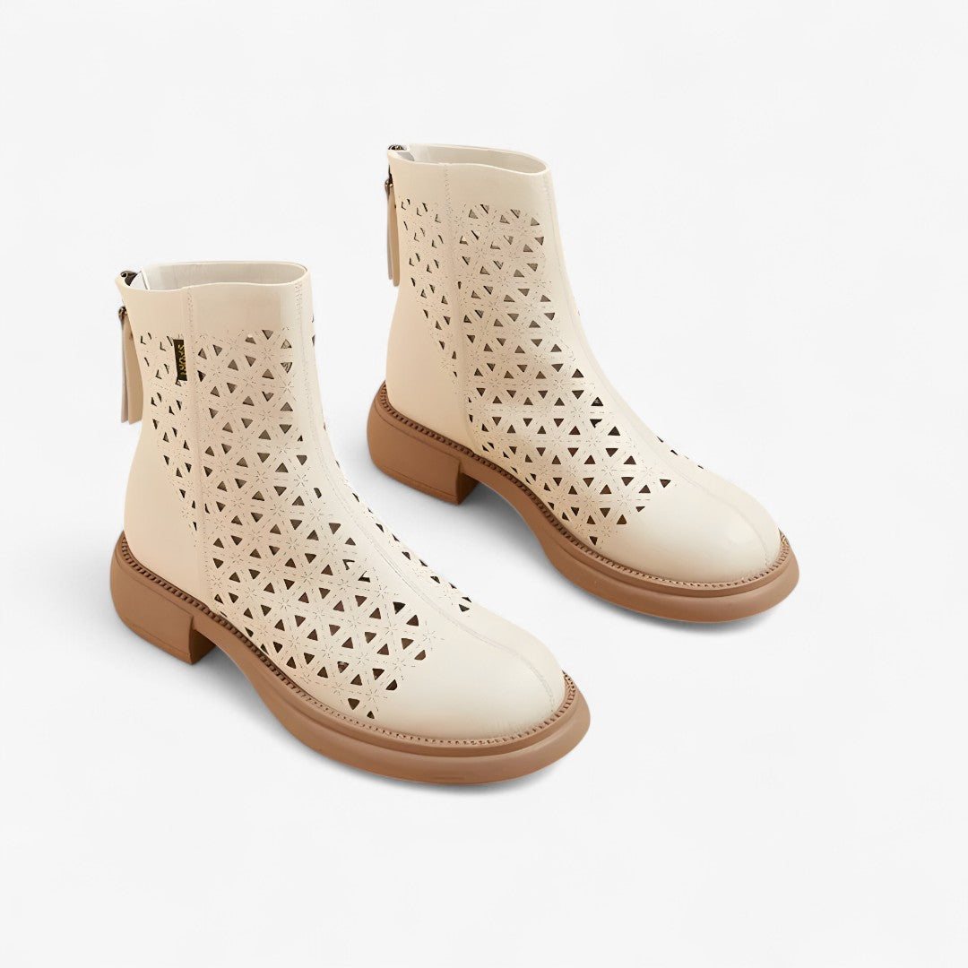 Irene | Sommerstiefel mit durchbrochenem Plateau und hinterem Reißverschluss