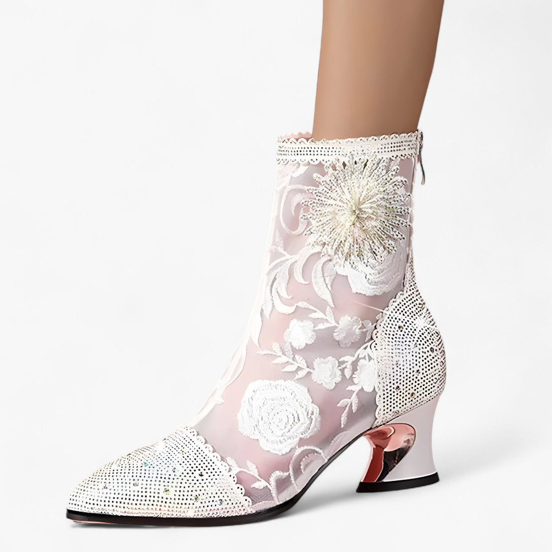 Carmen | Spitzstiefel mit Kristallen und Netzspitze