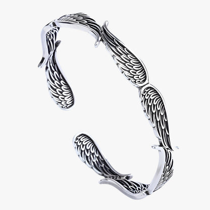 Jayce | Armband aus 925er Silber mit Goldener Feder im Vintage Punk Stil