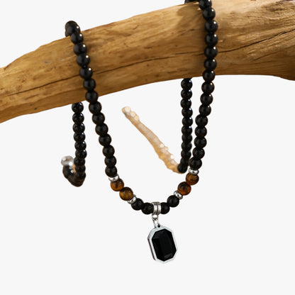 Jaze | Wilde Kragenstil – Halskette mit schwarzen Perlen und quadratischem Anhänger für Männer