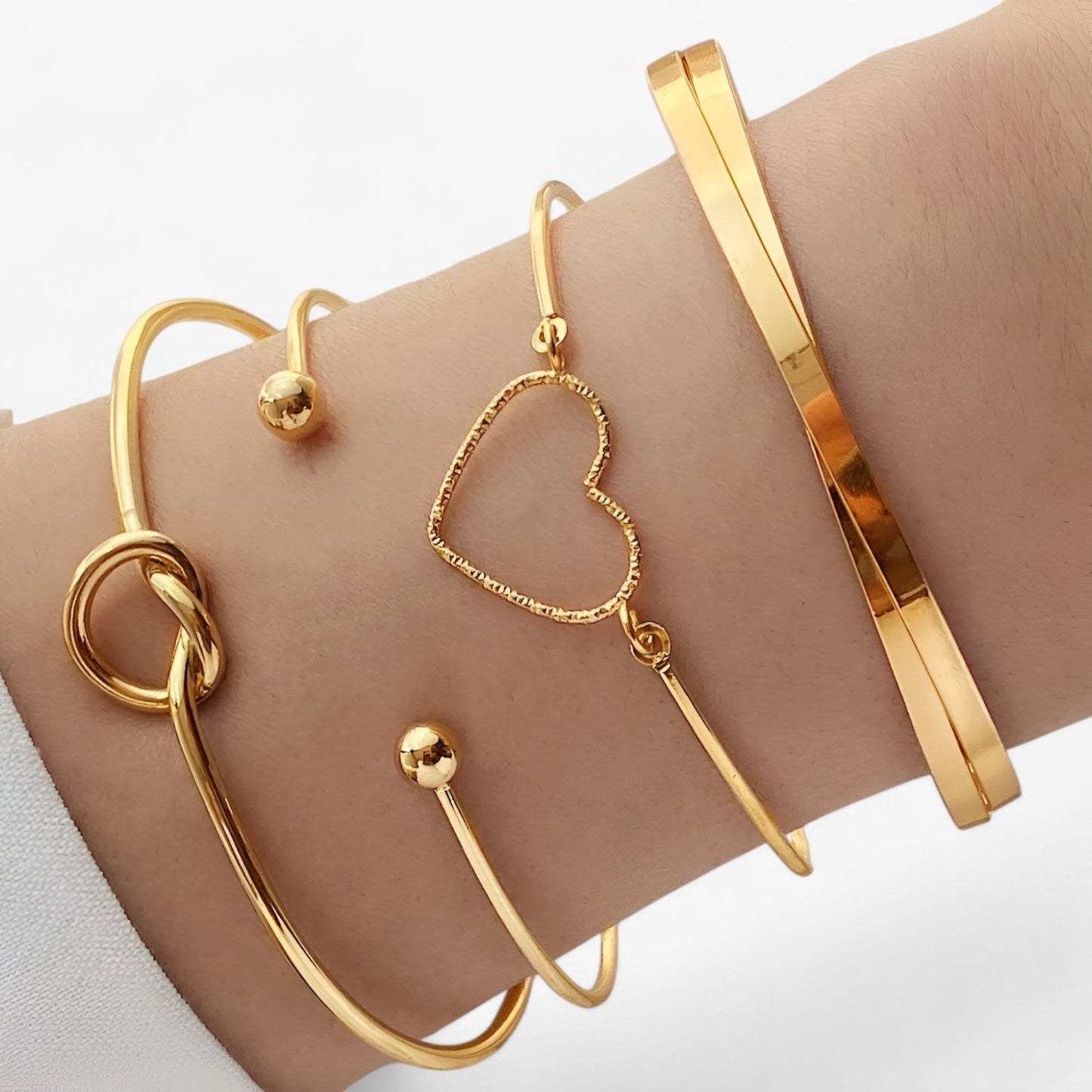 Elisa | Set aus geflochtenen Stahlarmbändern für einen goth-chic Look