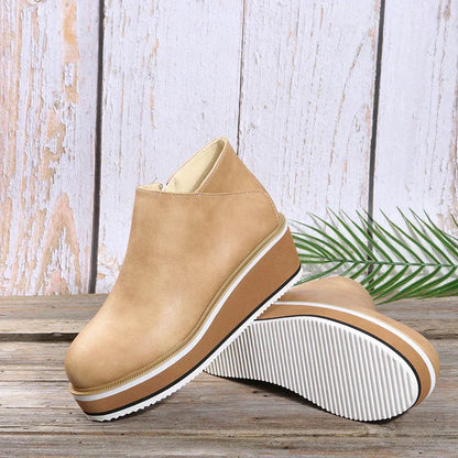 Stilvoller Keilabsatz-Stiefel – Mila
