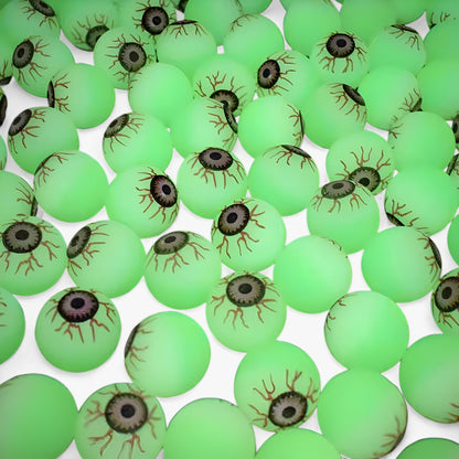 Leuchtende Springbälle im Dunkeln - Gruselige Unterhaltung für Halloween