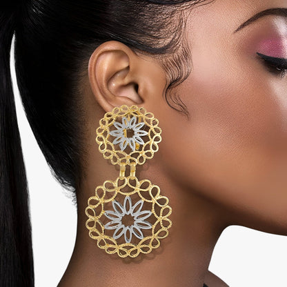 Iris | Elegante Damenohrhänger in Tropfenform