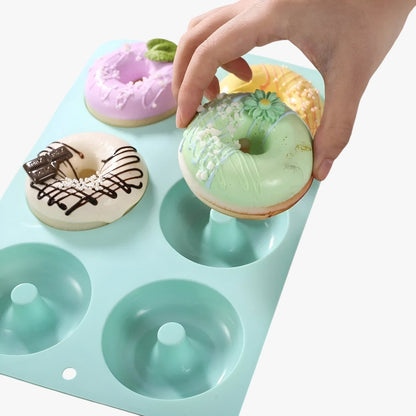 Kira | Silikonform für Donuts und Kuchen 6-in-1