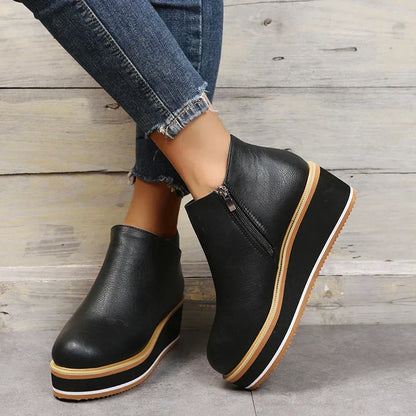 Stilvoller Keilabsatz-Stiefel – Mila