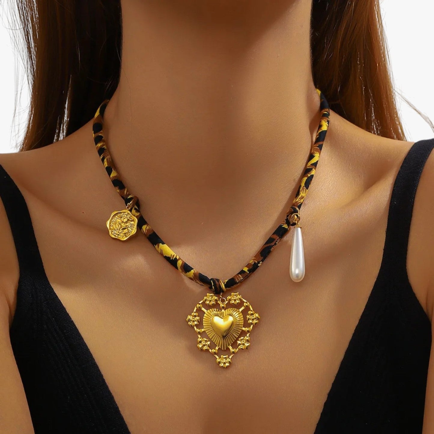 Maggie | Leoparden Charm-Halskette mit Golddetails Einzigartiger Stil und Perfektes Geschenk