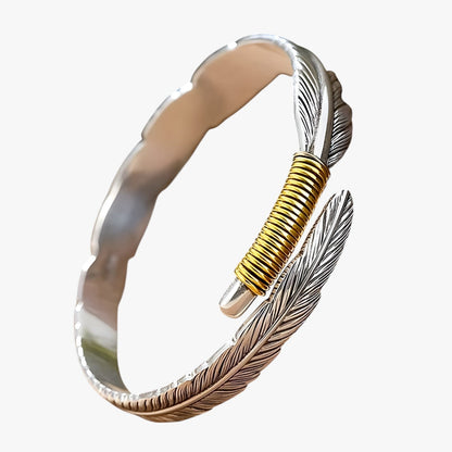 Jayce | Armband aus 925er Silber mit Goldener Feder im Vintage Punk Stil