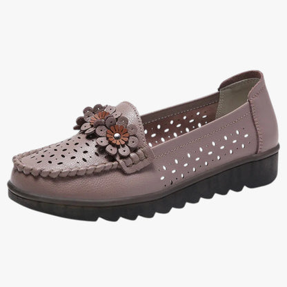 Annie | Sommerschuhe aus Leder - Komfort und Frische mit eleganten BlumenDETAILS