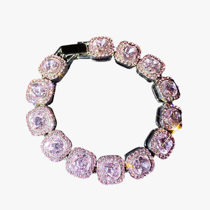 Emery | Tennisarmband mit Herz- und Kristallanhängern – Hip-Hop-Eleganz für jeden Anlass