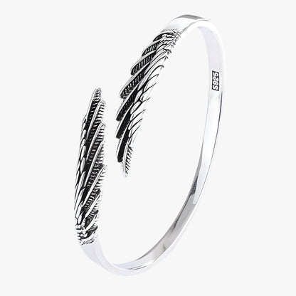 Jayce | Armband aus 925er Silber mit Goldener Feder im Vintage Punk Stil