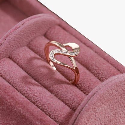 Kiara | Eleganter Ring aus roségold mit Zirkonia