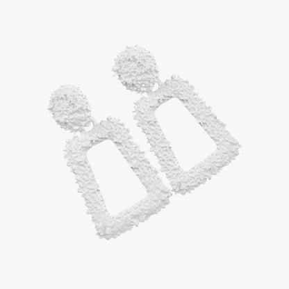 Kali | Geometrische metallgeschnittene Ohrringe zum Hängen