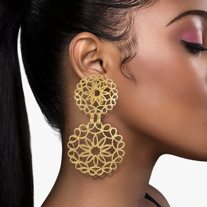 Iris | Elegante Damenohrhänger in Tropfenform