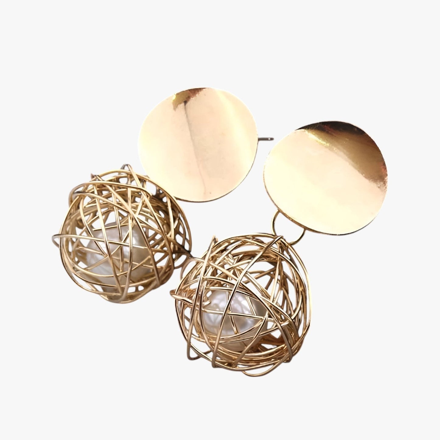 Genalyn | Goldene Kugel-Ohrringe - mit Vintage-Touch