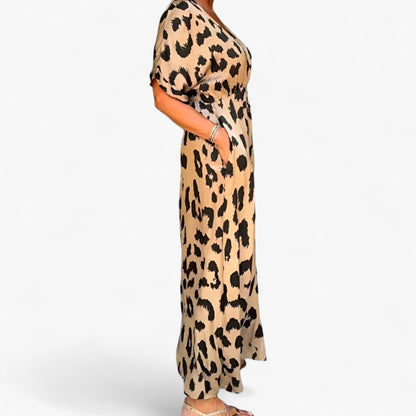 Carmen | Langes Damenkleid mit Leopardenmuster