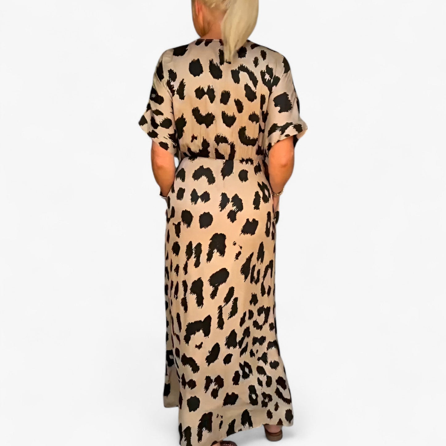 Carmen | Langes Damenkleid mit Leopardenmuster