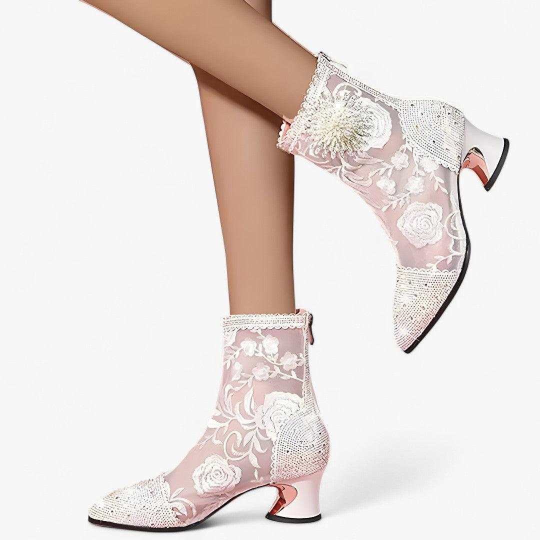Carmen | Spitzstiefel mit Kristallen und Netzspitze