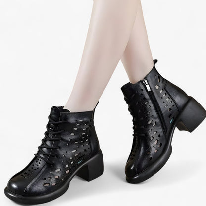 Hannah | Handgenähte Lederstiefeletten mit Schnürsenkeln im natürlichen Stil