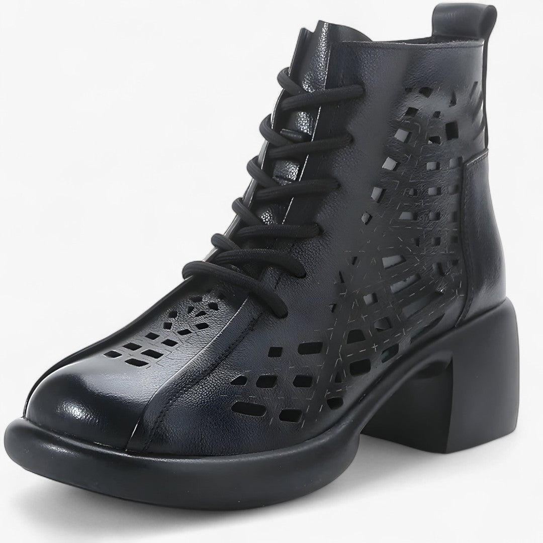 Hannah | Handgenähte Lederstiefeletten mit Schnürsenkeln im natürlichen Stil