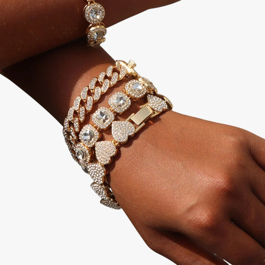 Emery | Tennisarmband mit Herz- und Kristallanhängern – Hip-Hop-Eleganz für jeden Anlass