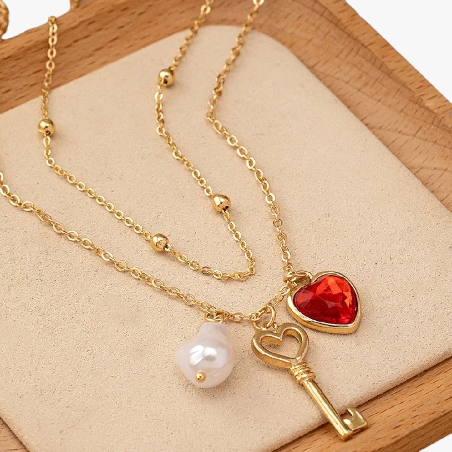 Elsie | Elegante Herz-Halskette mit Perle