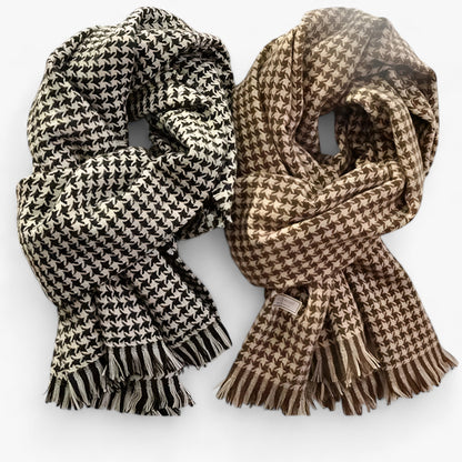 Noa | Schwarz-Weiß Kariertes Tuch – Klassisch, Warm & Stilvoll